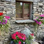 Crookabeck Bed & Breakfast 5*